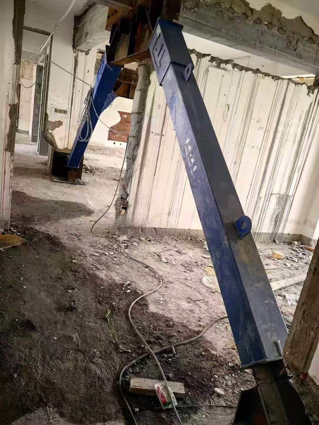 郴州柱子粘钢加固施工工艺